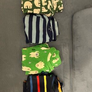 Set of four size 2 toddler pajamas (Petit Lem and Gap)